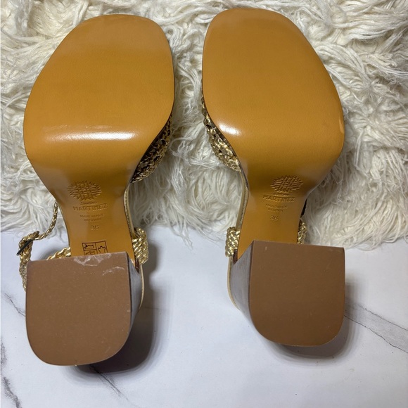 Souliers Martinez - CHEYENNE Gold Woven Leather Platform Sandals - Picture 7 of 15